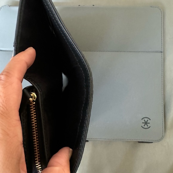 ❤️Vince Camuto Leather Wallet NWT - Picture 4 of 9